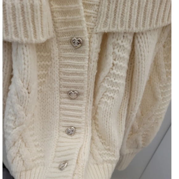 Chanel Alpaca Wool Cardigan - Picture 2 of 10